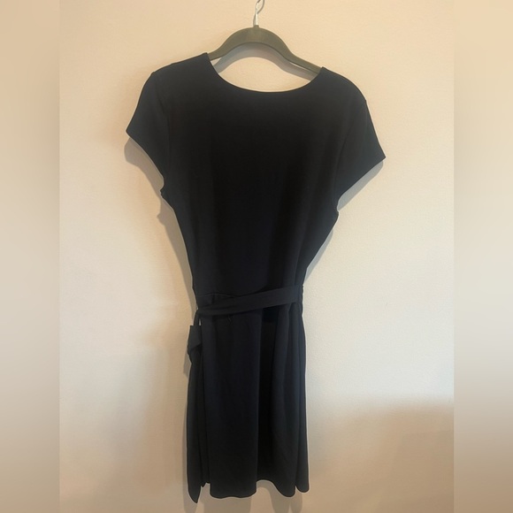 Aritzia Wilfred Black Lune dress size L - Picture 6 of 6